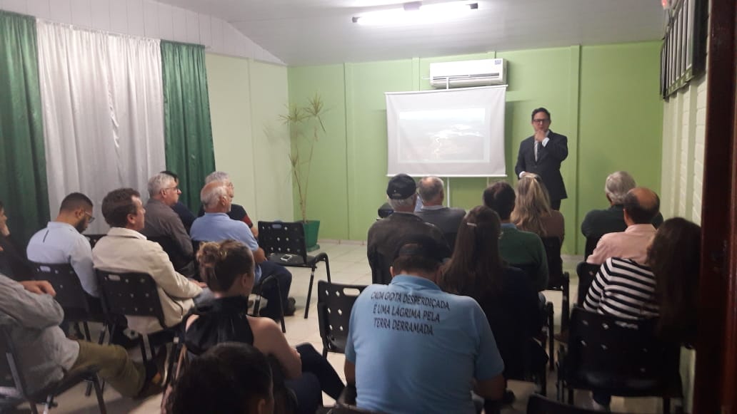 Em Garuva, palestra aborda o licenciamento ambiental e os riscos para o setor imobiliário