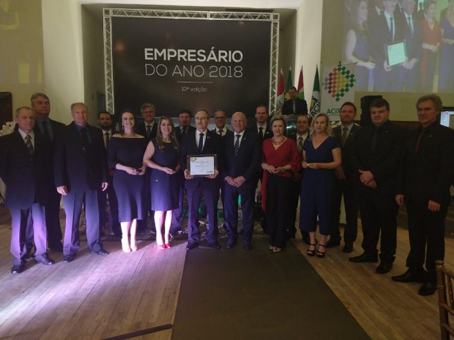 Em grande evento, Acix Xanxerê anuncia Empresário do Ano 2018