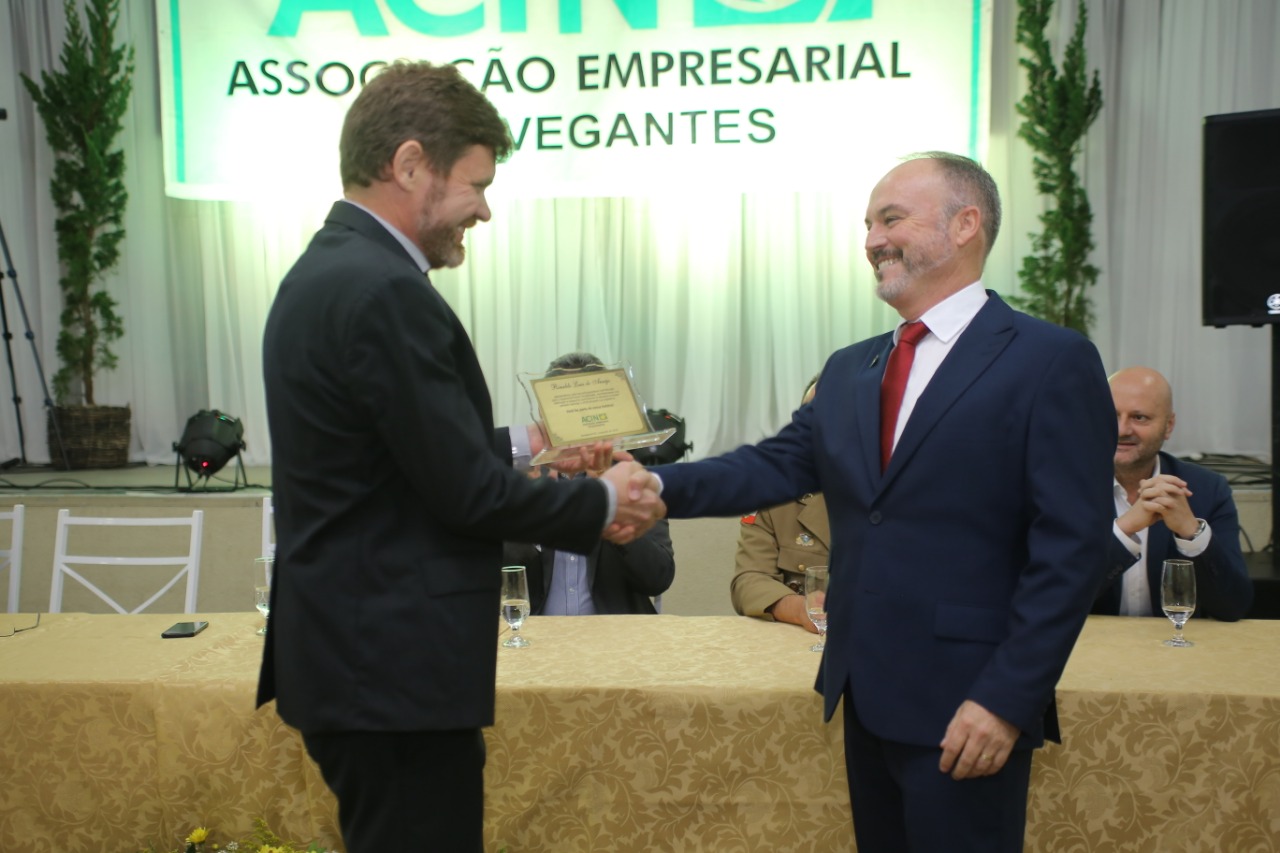 Libardoni Fronza assume presidência da ACI de Navegantes