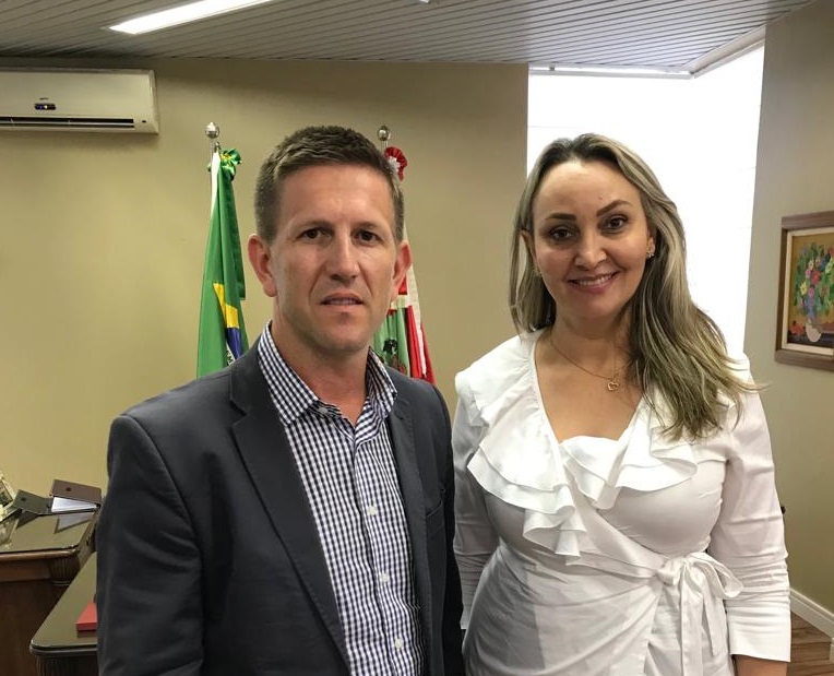 Acic Chapecó discute as prioridades do oeste com a vice-governadora Acic Chapecó discute as prioridades do oeste com a vice-governadora