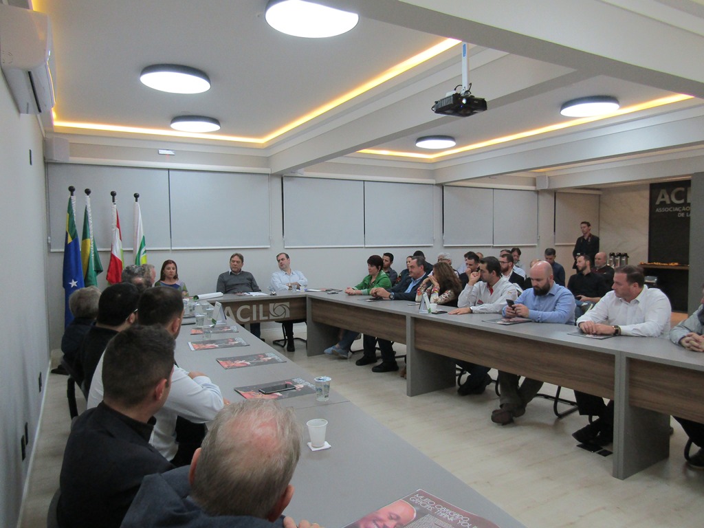 Diretoria da ACIL Lages recebe Deputado Carlos Chiodini