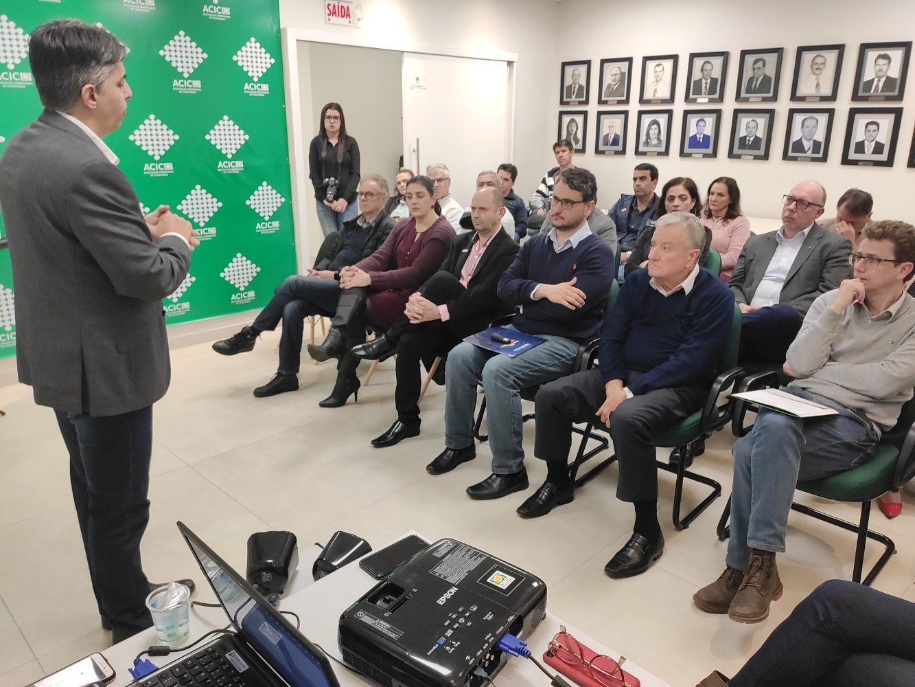 Em reunião mensal da ACIC, prefeito de Concórdia e secretário detalham projetos e investimentos