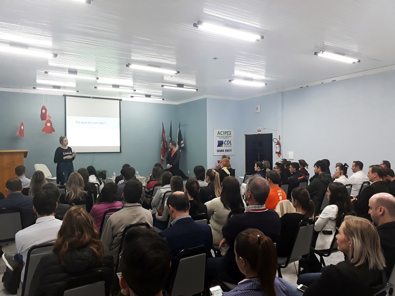 ACIP Pinhalzinho realiza Café Palestra sobre marketing digital