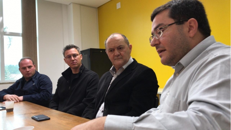 Presidente da Acib Blumenau se reúne com deputados