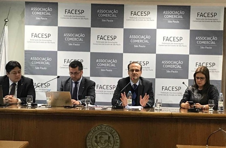Diretor jurídico da Facisc participa de debate sobre Reforma Tributária em reunião na CACB