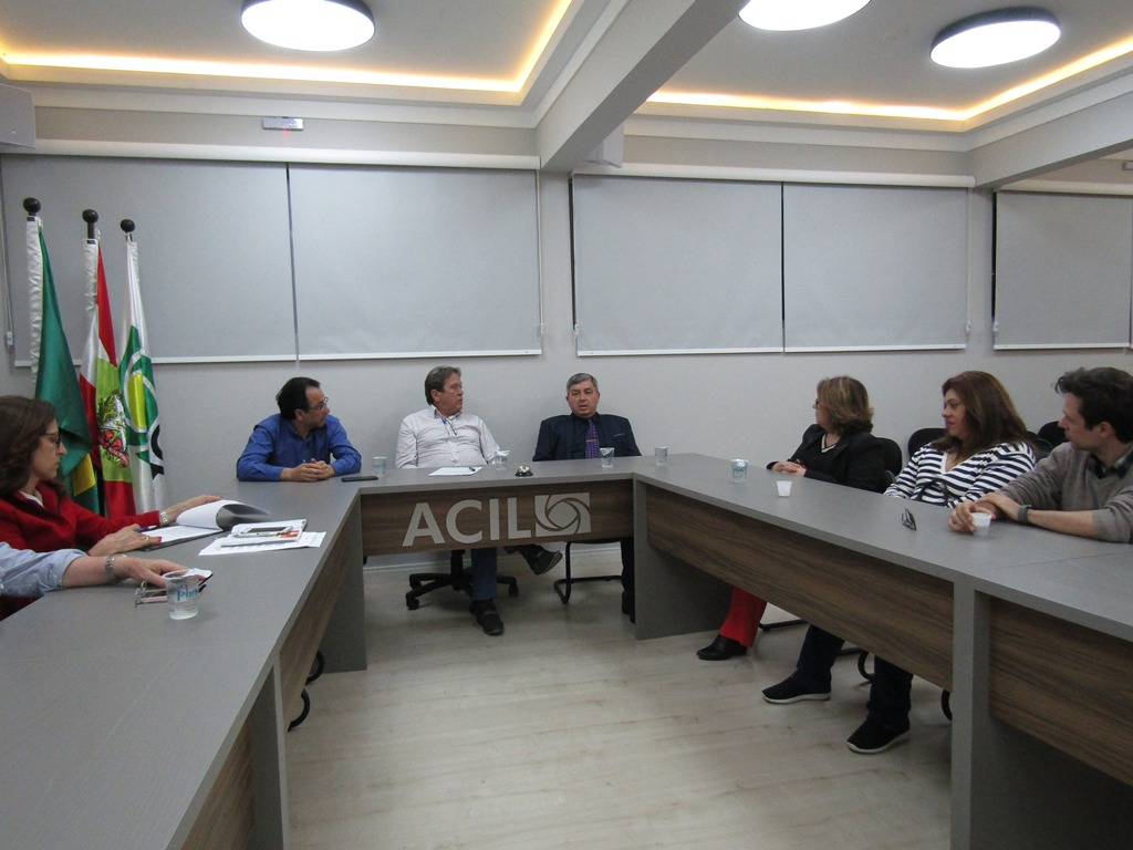 Diretoria da ACIL Lages recebe o gerente de saúde de Lages para falar sobre a Macrorregional
