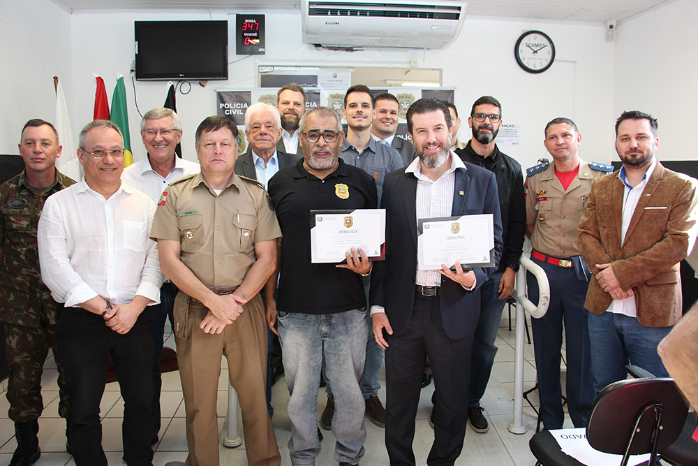 Presidente da ACIBr é homenageado como ‘Amigo da Polícia Civil’