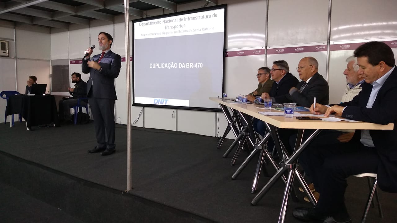 Superintendente do DNIT apresenta próximos passos da BR 470 na reunião de diretoria da Facisc