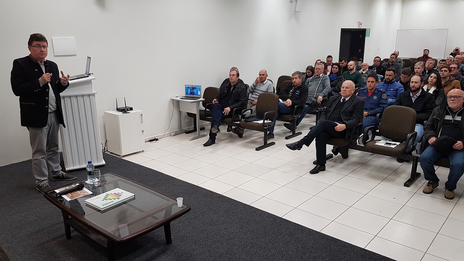 Acisbs debate MP 881 com destaque para atividades de baixo risco