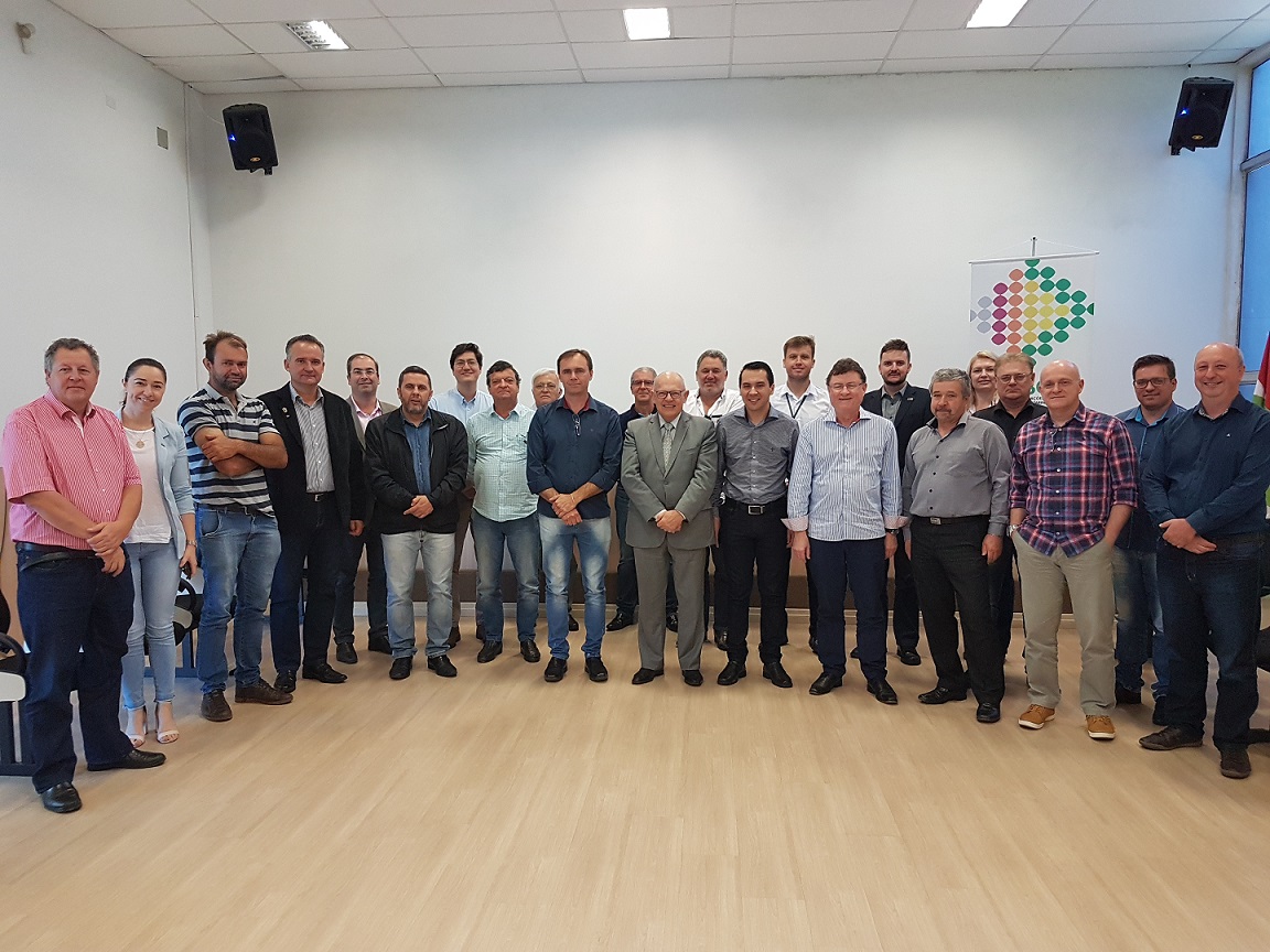 Associações empresariais do Planalto Norte se reúnem em plenária da Facisc Associações empresariais do Planalto Norte se reúnem em plenária da Facisc