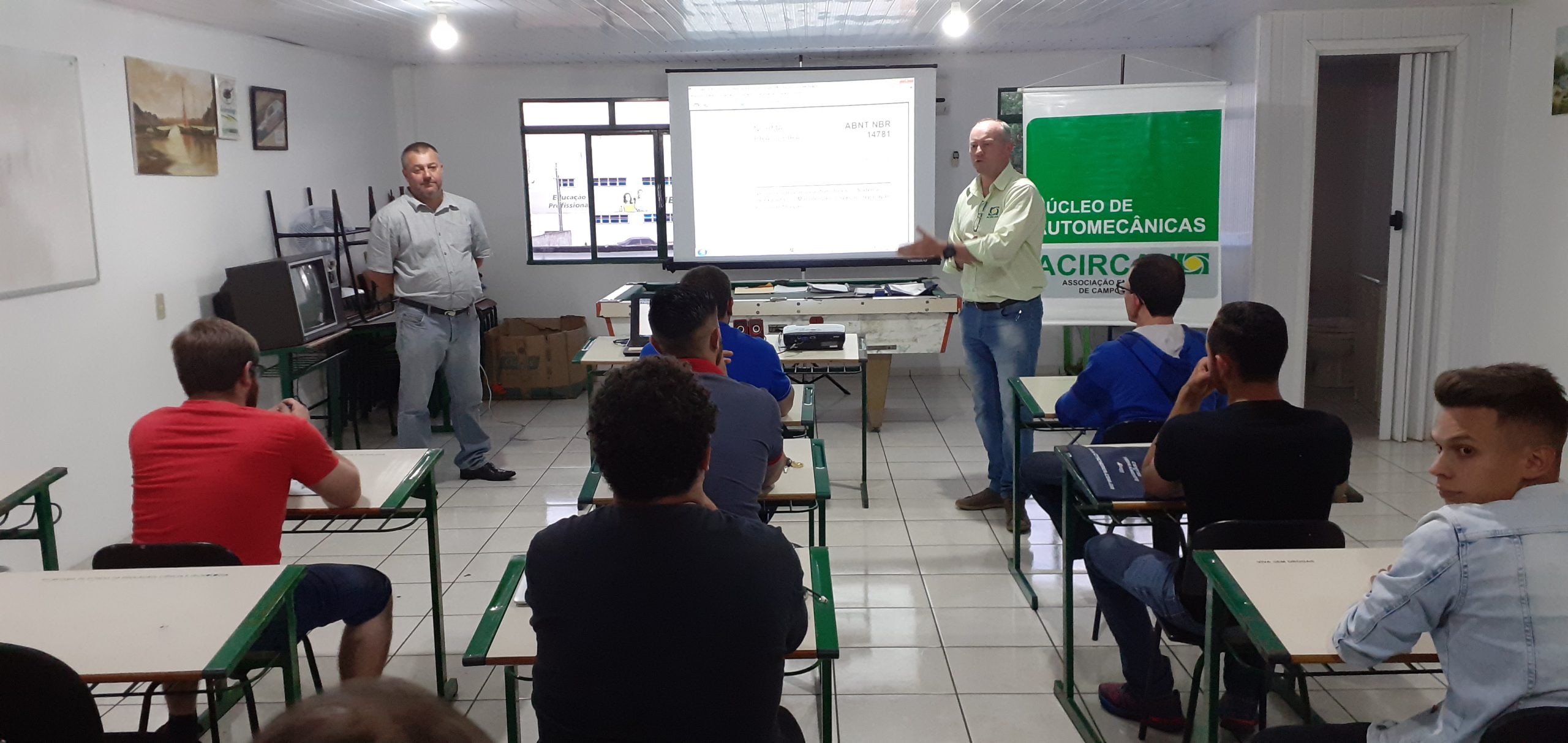 Realizada em Campos Novos a aula inaugural do curso Técnico em Manutenção  Automotiva