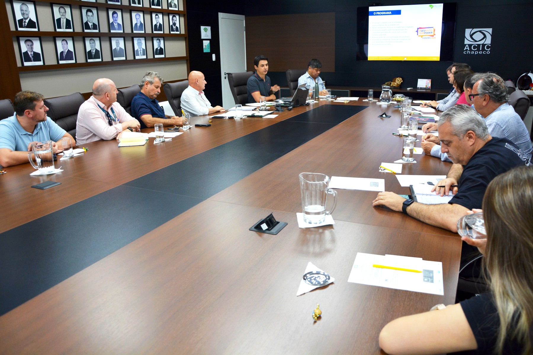 ACIC Chapecó conhece projeto “De Olho nas eleições” do Observatório Social de Chapecó