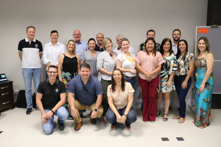Municípios de três Estados compartilham experiências com o DEL Turismo em Balneário Camboriú