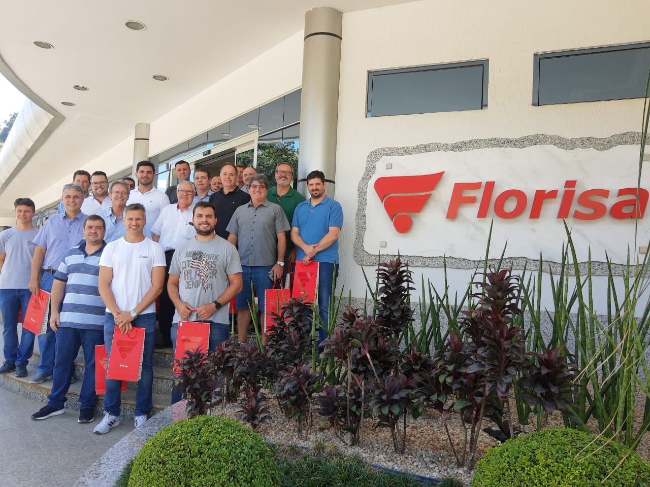 Núcleo de Fabricantes de Toalhas da ACIBr realiza visita técnica à Tinturaria Florisa Núcleo de Fabricantes de Toalhas da ACIBr realiza visita técnica à Tinturaria Florisa