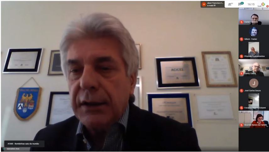 ACIs apresentam casos de sucesso em encontro do Hub Empresarial