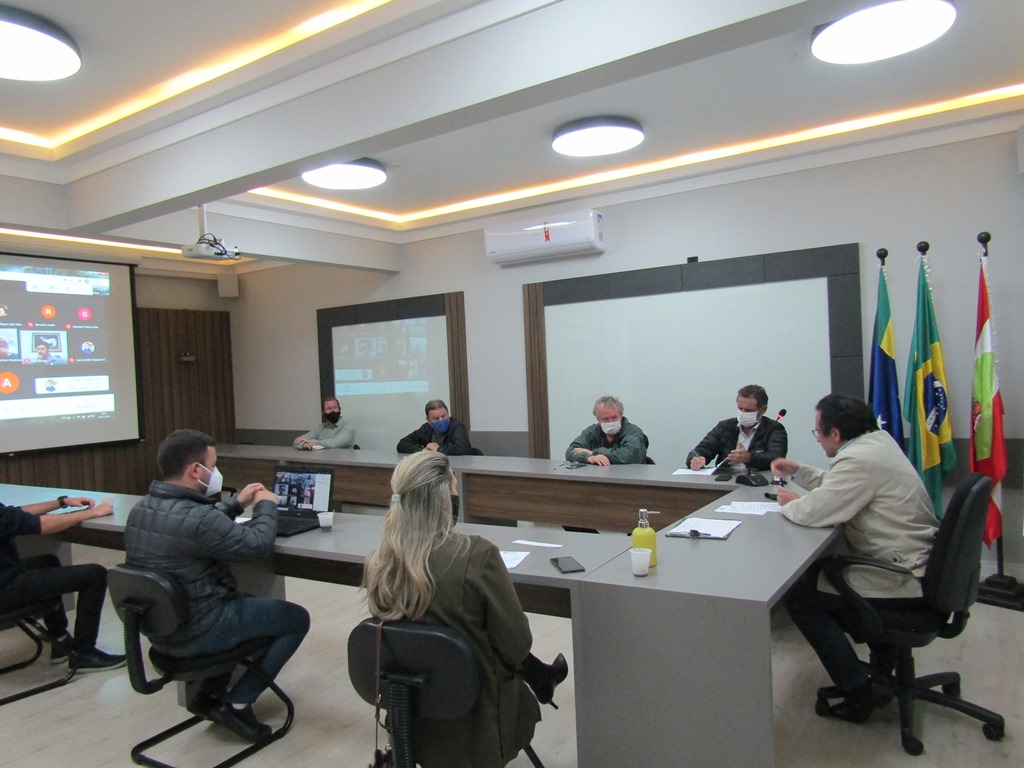 Secretário de Saúde de Lages atualiza diretores da ACIL sobre o enfrentamento à COVID-19