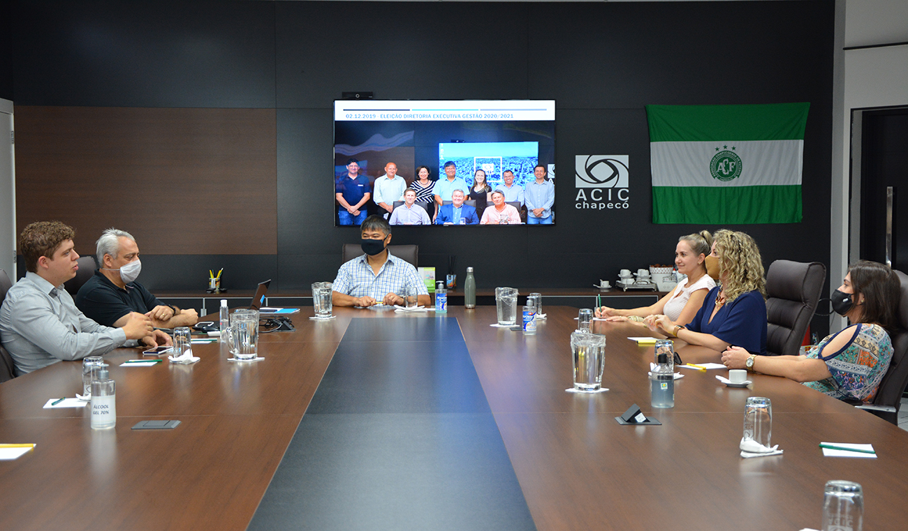 ACIC Chapecó troca experiências com Associação Empresarial de Maravilha