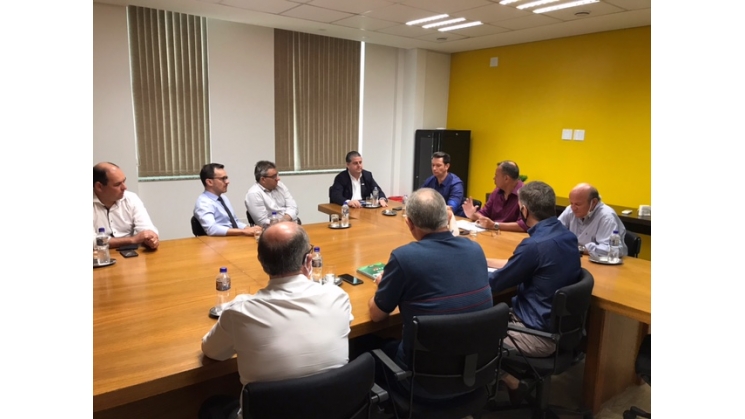 Em Blumenau, entidades do G6 conhecem proposta do vereador Tuca Santos para desburocratizar processos