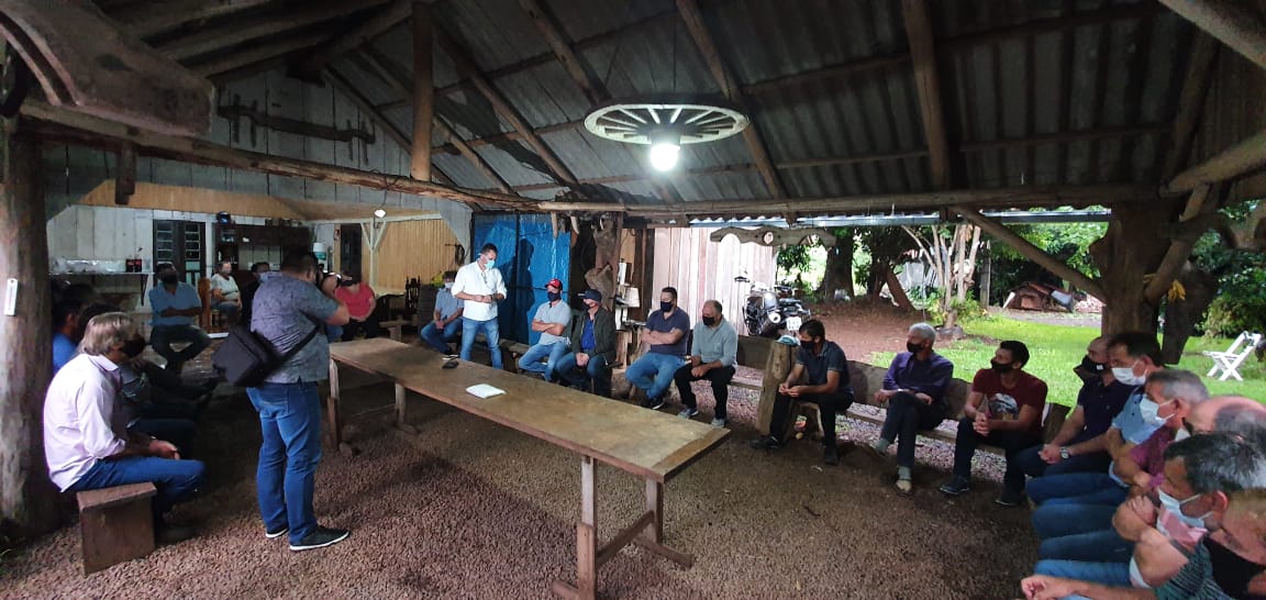 VP Extremo Oeste participa de reunião sobre asfaltamento da fronteira VP Extremo Oeste participa de reunião sobre asfaltamento da fronteira