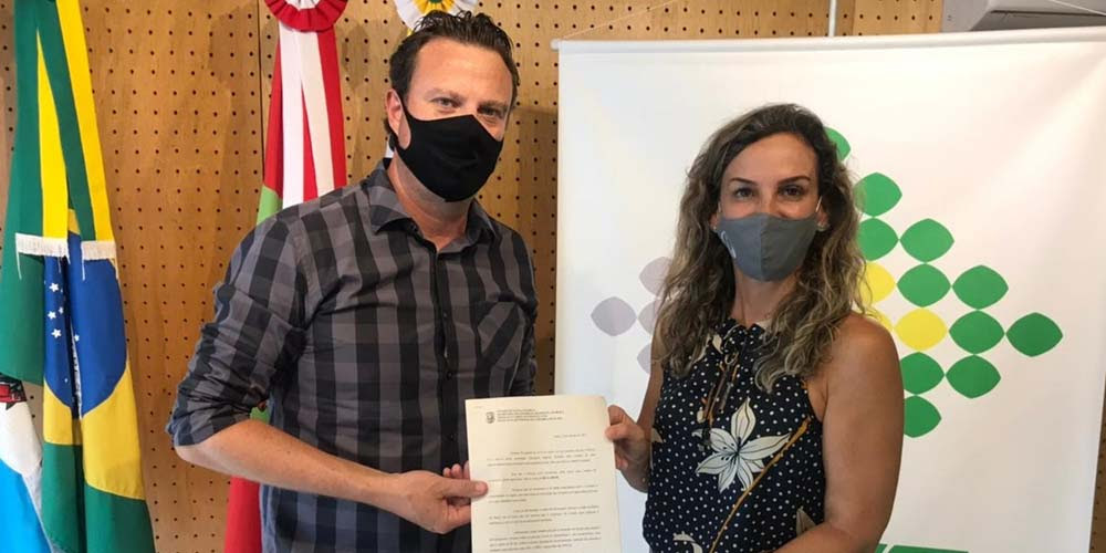 Movimento associativista garante reforço no armamento da Polícia Civil de Içara Movimento associativista garante reforço no armamento da Polícia Civil de Içara