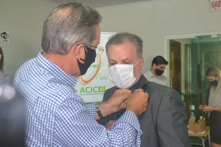 Empresário Jovelci Gomes é eleito presidente da ACIC