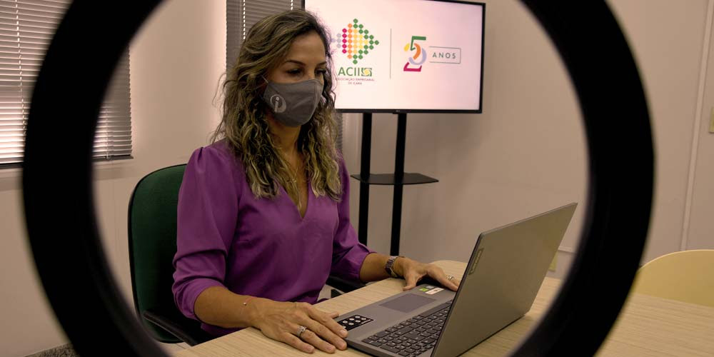 Associação Empresarial de Içara lança selo comemorativo de 25 anos