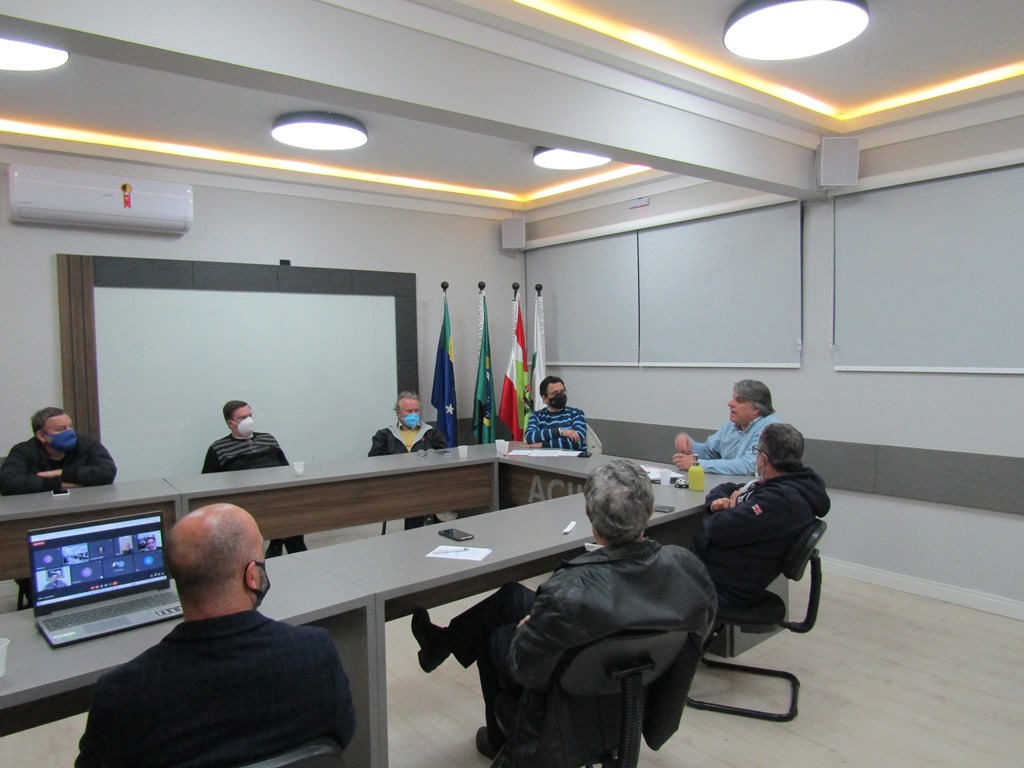 Empresários da ACIL recebem o secretário de Desenvolvimento Econômico de Lages