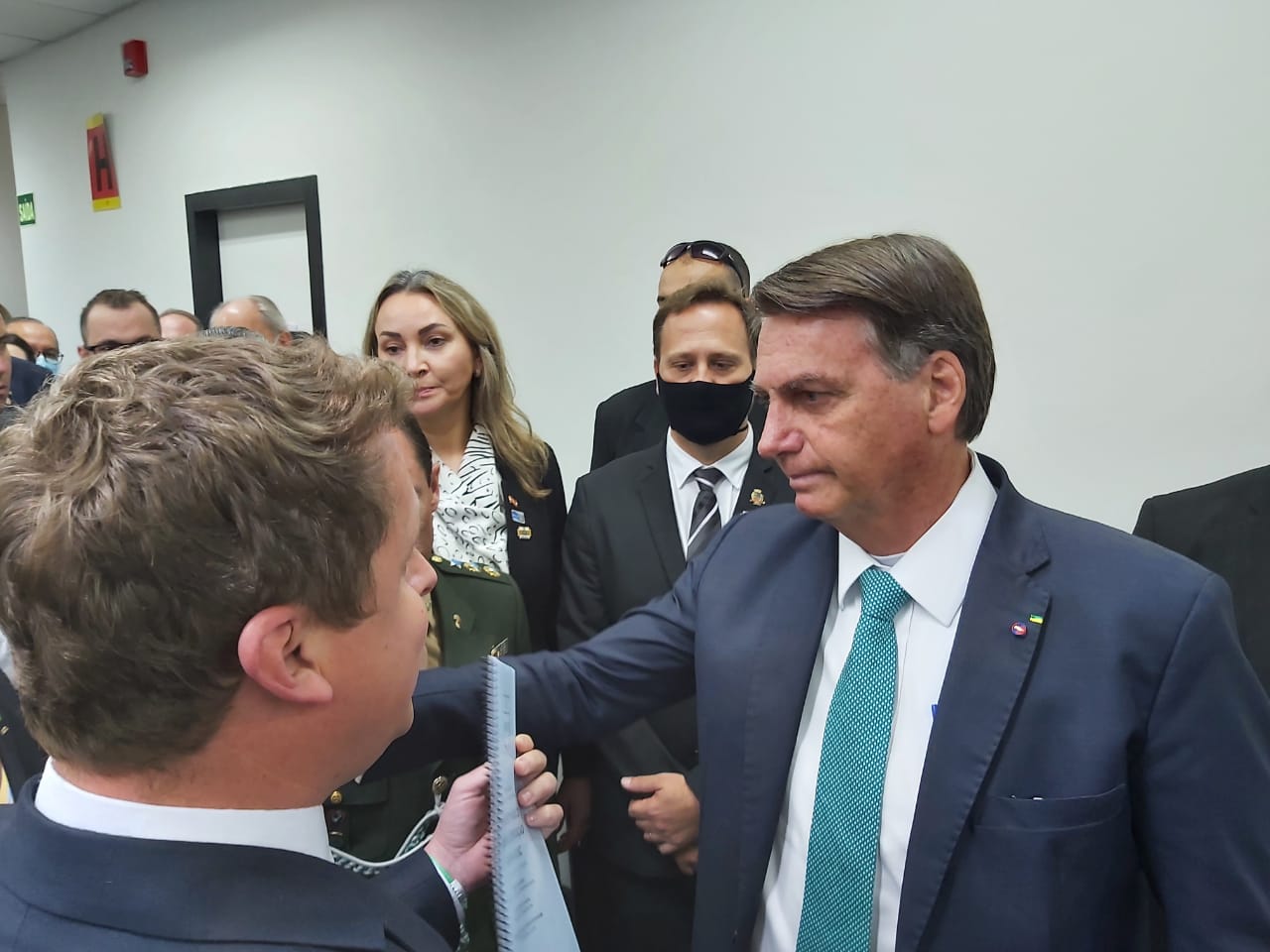 Manifesto para duplicação da BR-470 assinado por mais de 100 entidades é entregue ao presidente Jair Bolsonaro