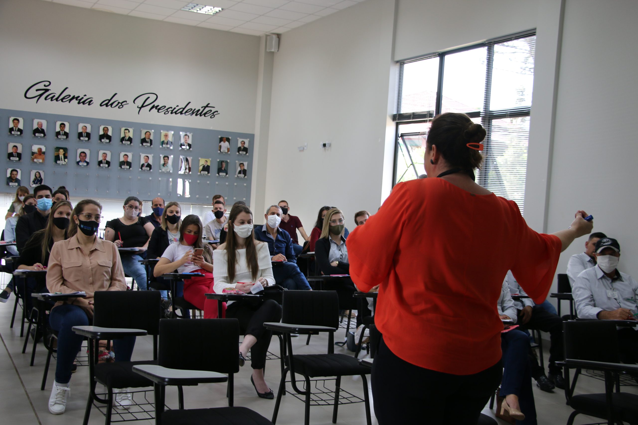 Em Maravilha, Núcleo de Recursos Humanos promove qualificação para mais de 60 pessoas