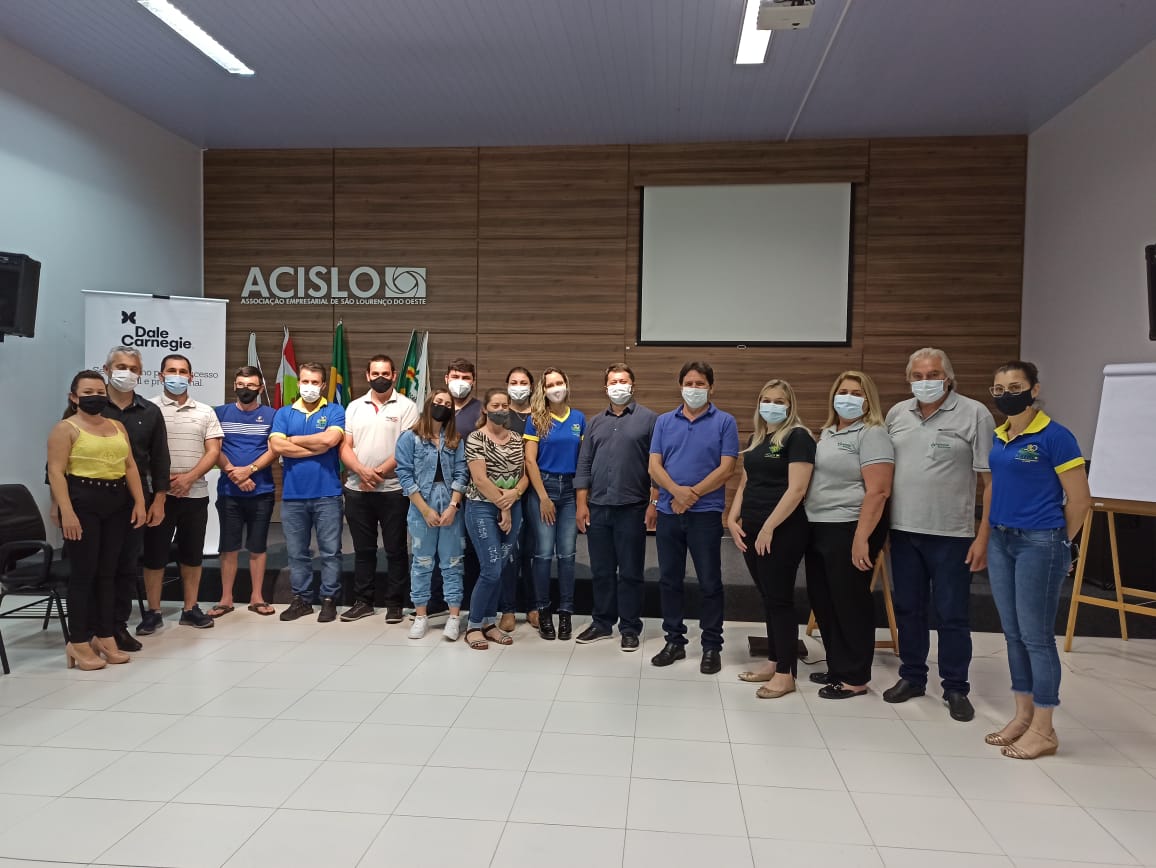 Acislo recebe comitiva de empresários da Aciju