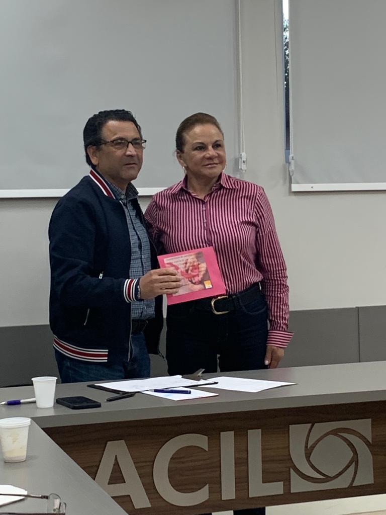 Em Lages, bazar Desapega Rosa supera expectativas em vendas