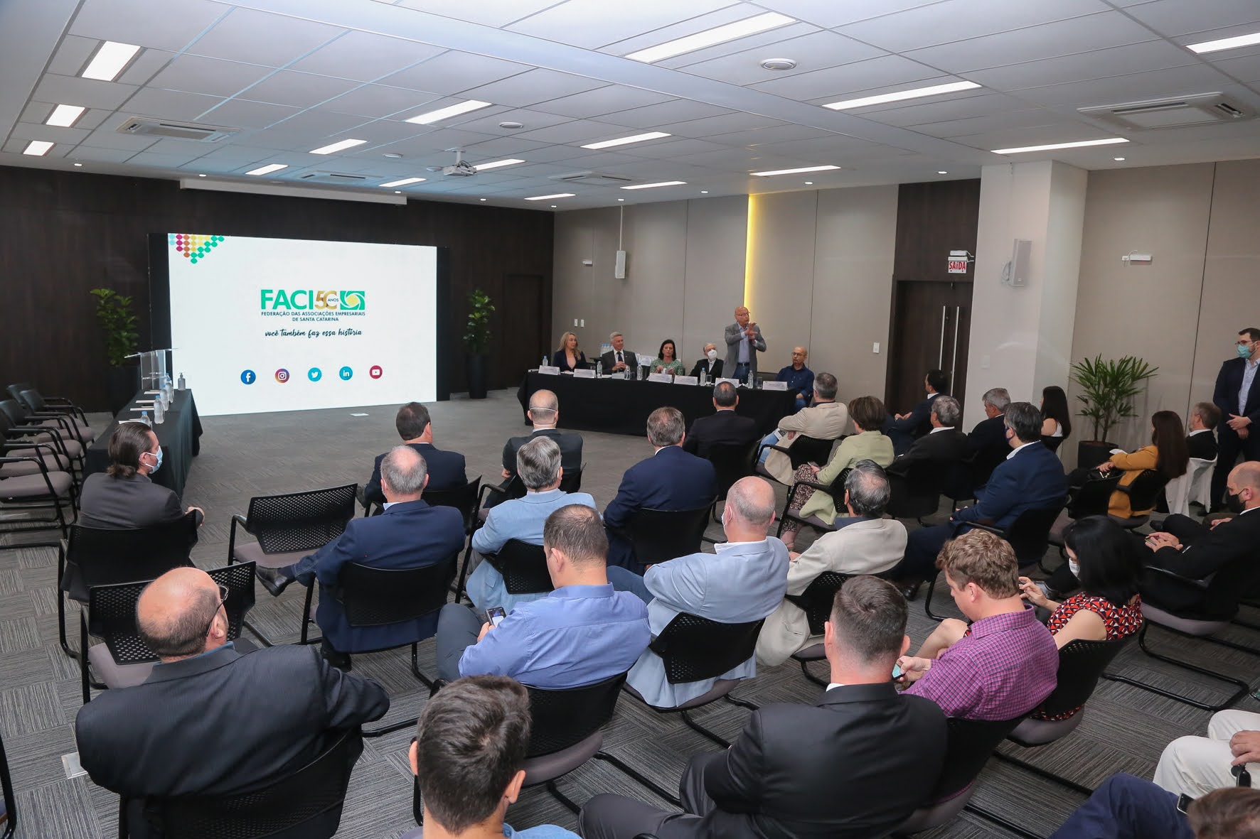 Facisc entrega pauta de reivindicações regionais ao Fórum Parlamentar Catarinense