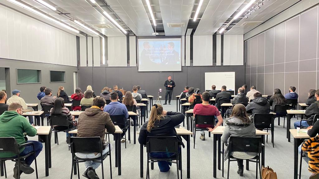 Acic abre agenda de cursos Acic abre agenda de cursos