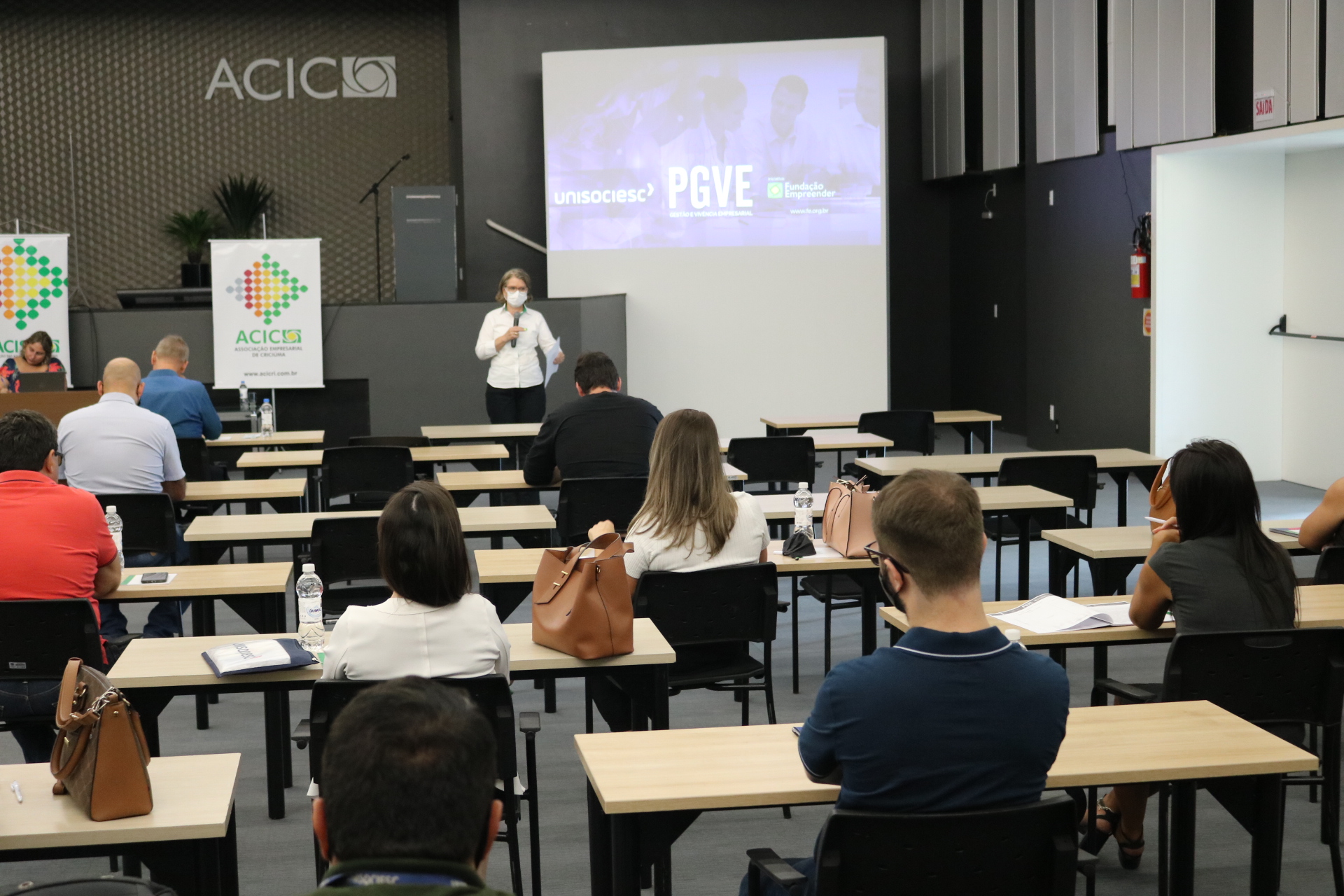 Acic conclui primeira turma do Programa de Gestão e Vivência Empresarial