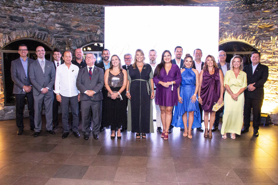 Posse da diretoria ACII que assume o biênio 2022-2023 foi uma noite de descontração