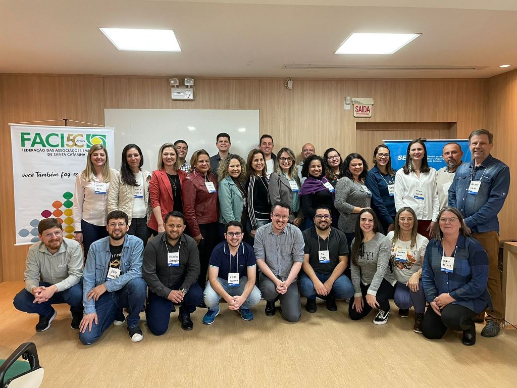 Coordenadores de núcleos da Serra Catarinense participam de workshop na ACIL