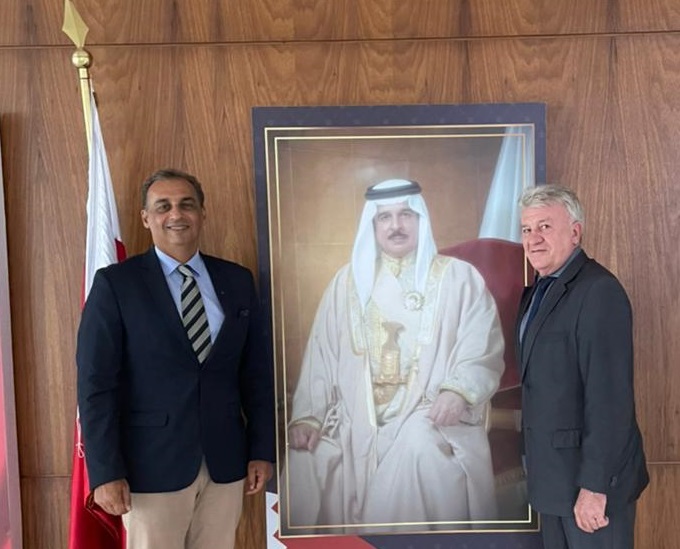Facisc discute relações comerciais com a embaixada do Bahrein