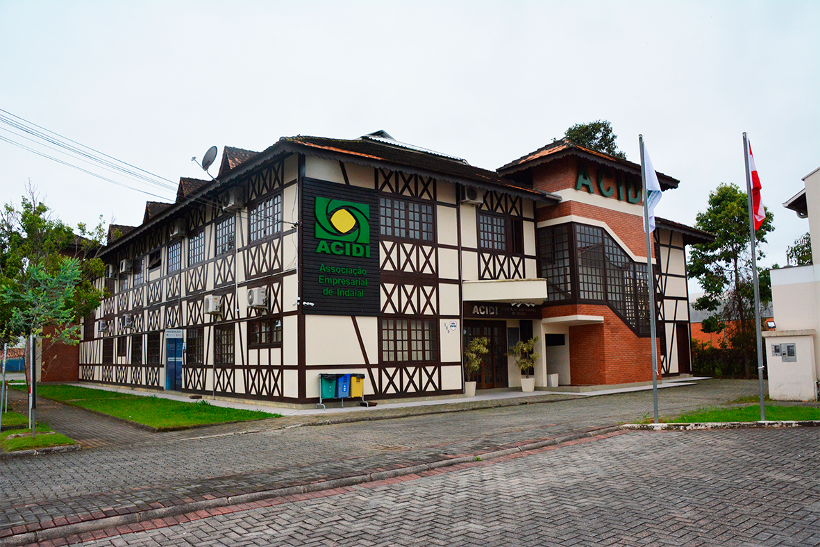 ACIDI Indaial completa 33 anos