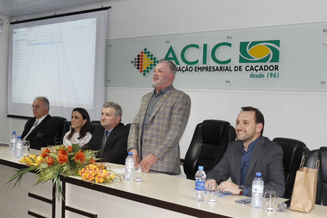 UNIARP e ACIC Caçador lançam MBA Executivo em Comércio Exterior UNIARP e ACIC Caçador lançam MBA Executivo em Comércio Exterior