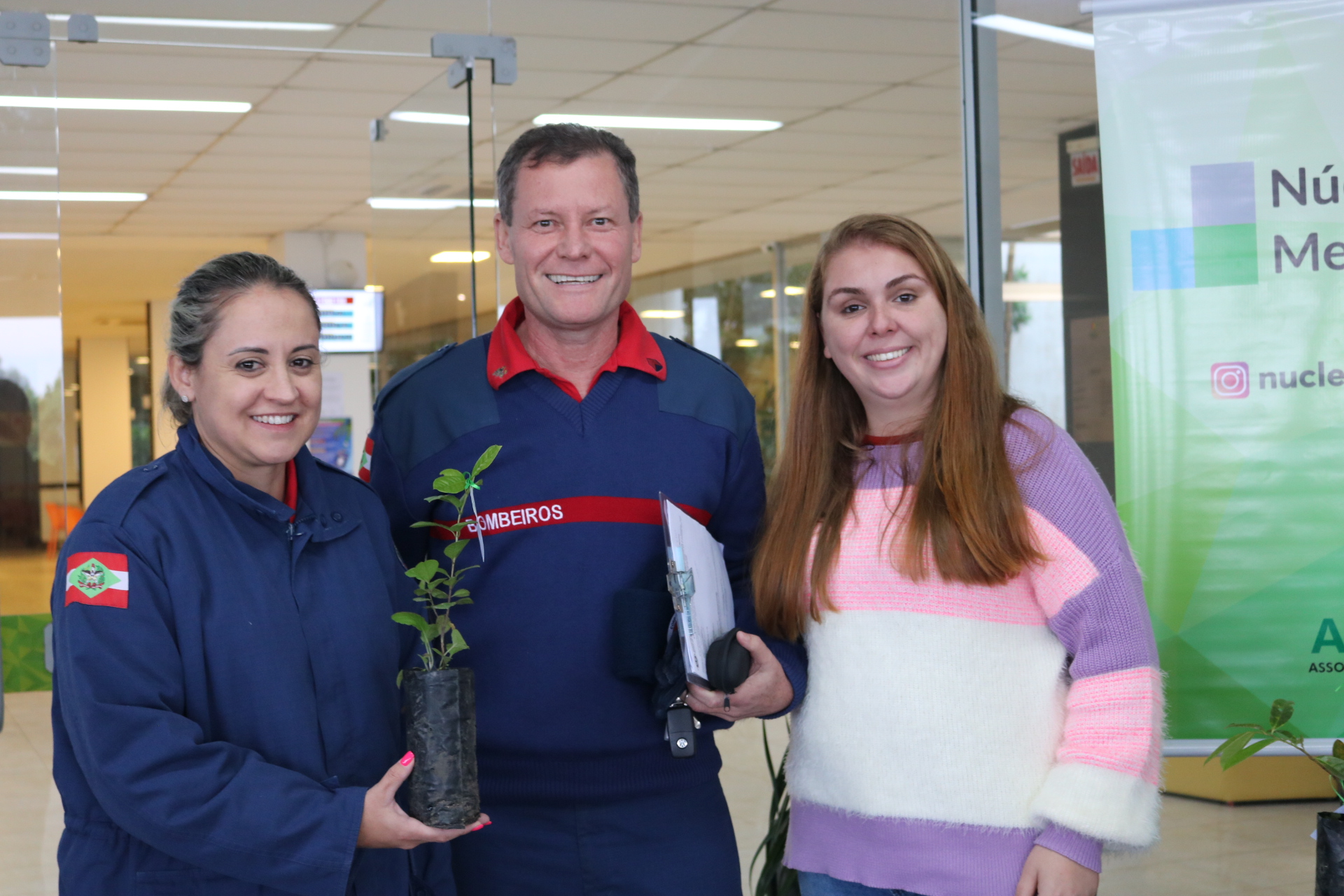 Acic e Núcleo do Meio Ambiente distribuem mudas de plantas em reforço à Semana do Meio Ambiente