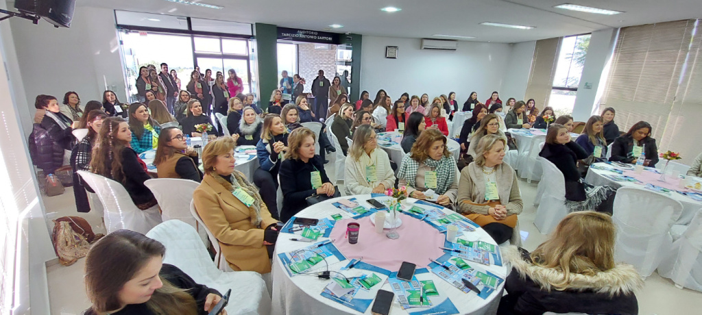 CEME Conecta supera expectativas e tem presença de maciça de empresárias em Dionísio Cerqueira