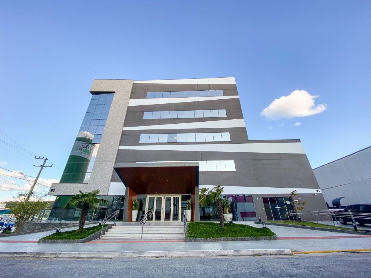 AEMFLO comemora 38 anos com foco na integração das forças empreendedoras da região