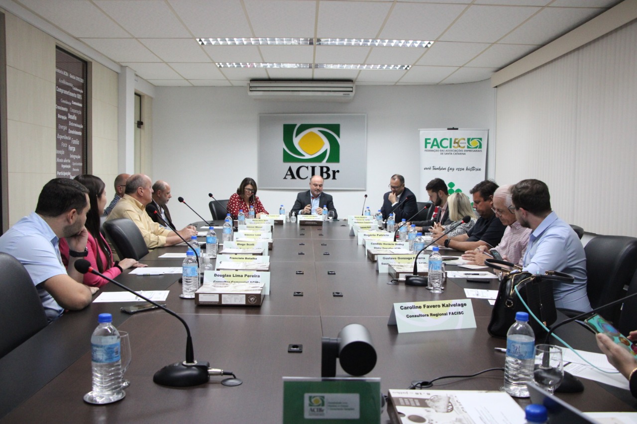 Plenária da FACISC é realizada em Brusque