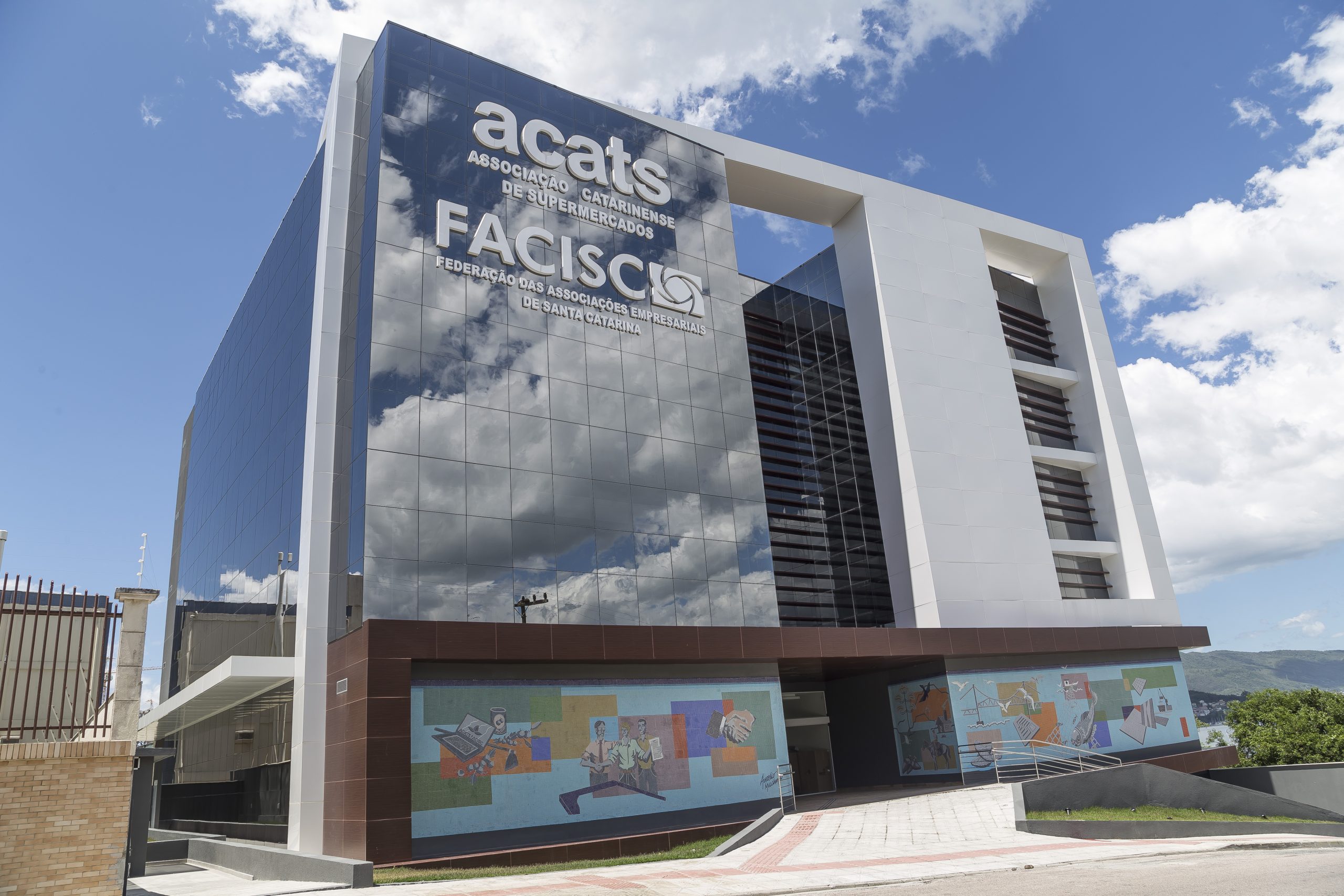 FACISC alerta para o agravamento dos problemas nos portos catarinenses com a greve da Receita Federal