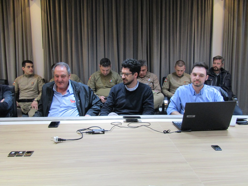 Projeto de nova loja do Myatã é apresentado aos diretores da ACIL Projeto de nova loja do Myatã é apresentado aos diretores da ACIL