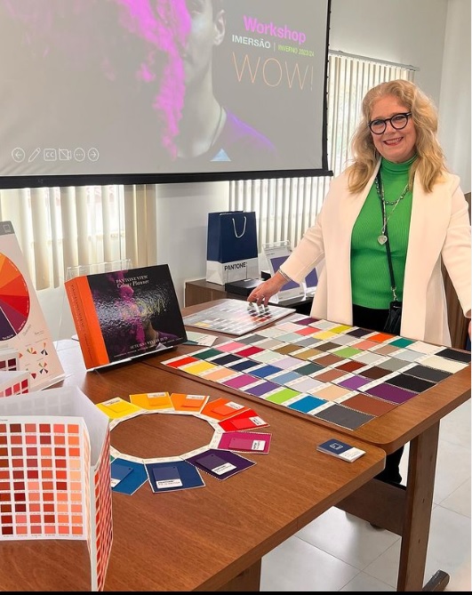 Tendências de cores para o inverno 2023/2024 pautam evento do Núcleo da Moda em Criciúma