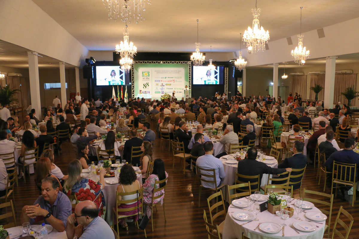ACIBr reúne lideranças políticas e empresariais em jantar de aniversário