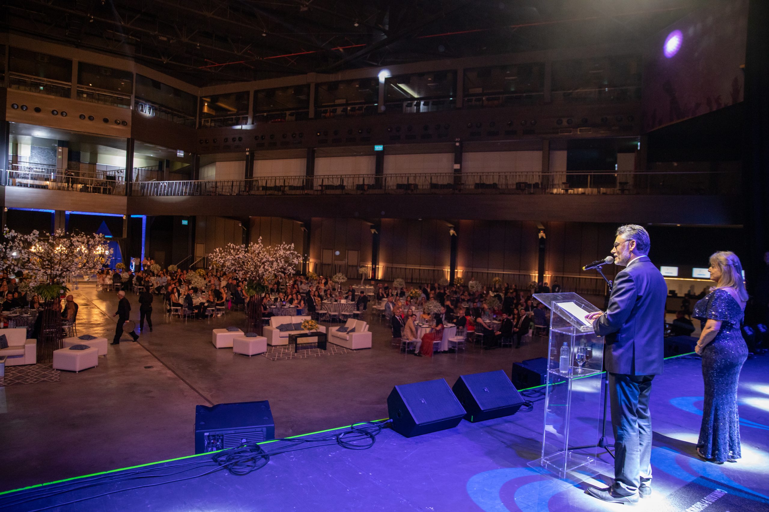 AEMFLO comemora 2022 com grande evento para mais de 500 pessoas AEMFLO comemora 2022 com grande evento para mais de 500 pessoas