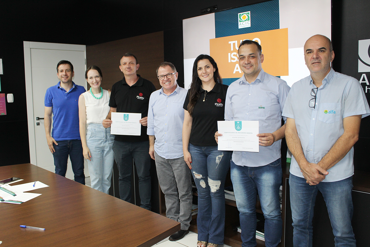 ACIC Chapecó reconhece associados com Prêmio Empresa que Desenvolve