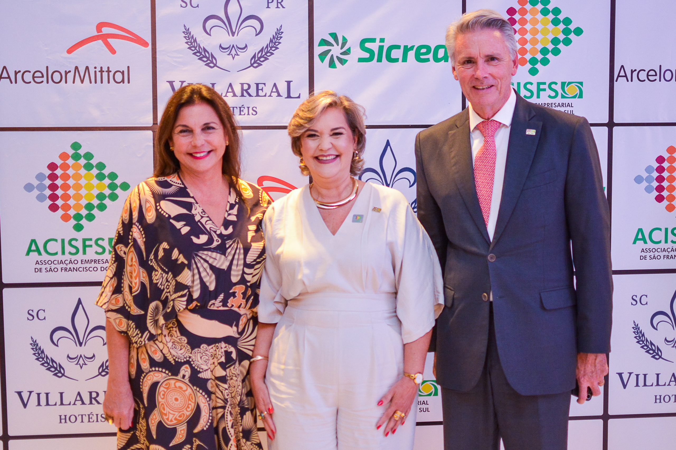 Nova diretoria da ACISFS toma posse